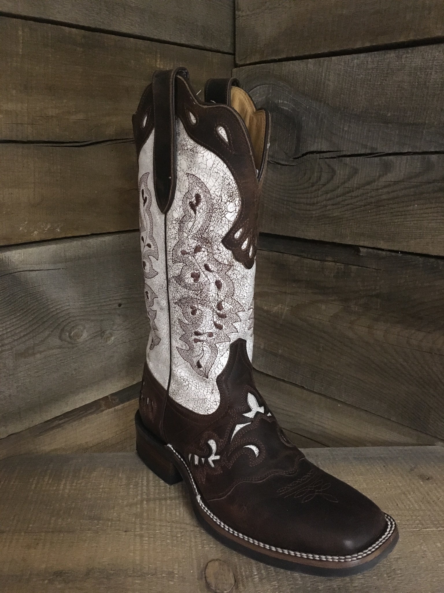 cowboy boots with saddle vamp
