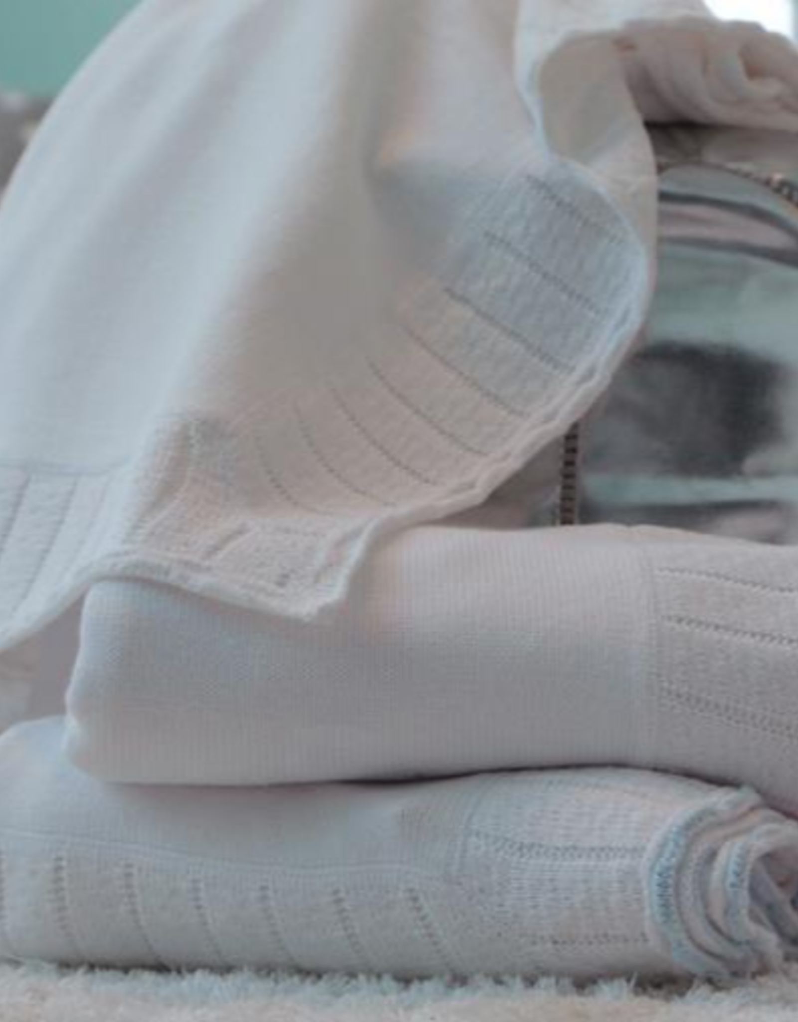 A Soft Idea Blanket w/pointelle border White Trim