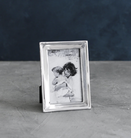 Beatriz Ball Jason 4x6 Vertical Frame