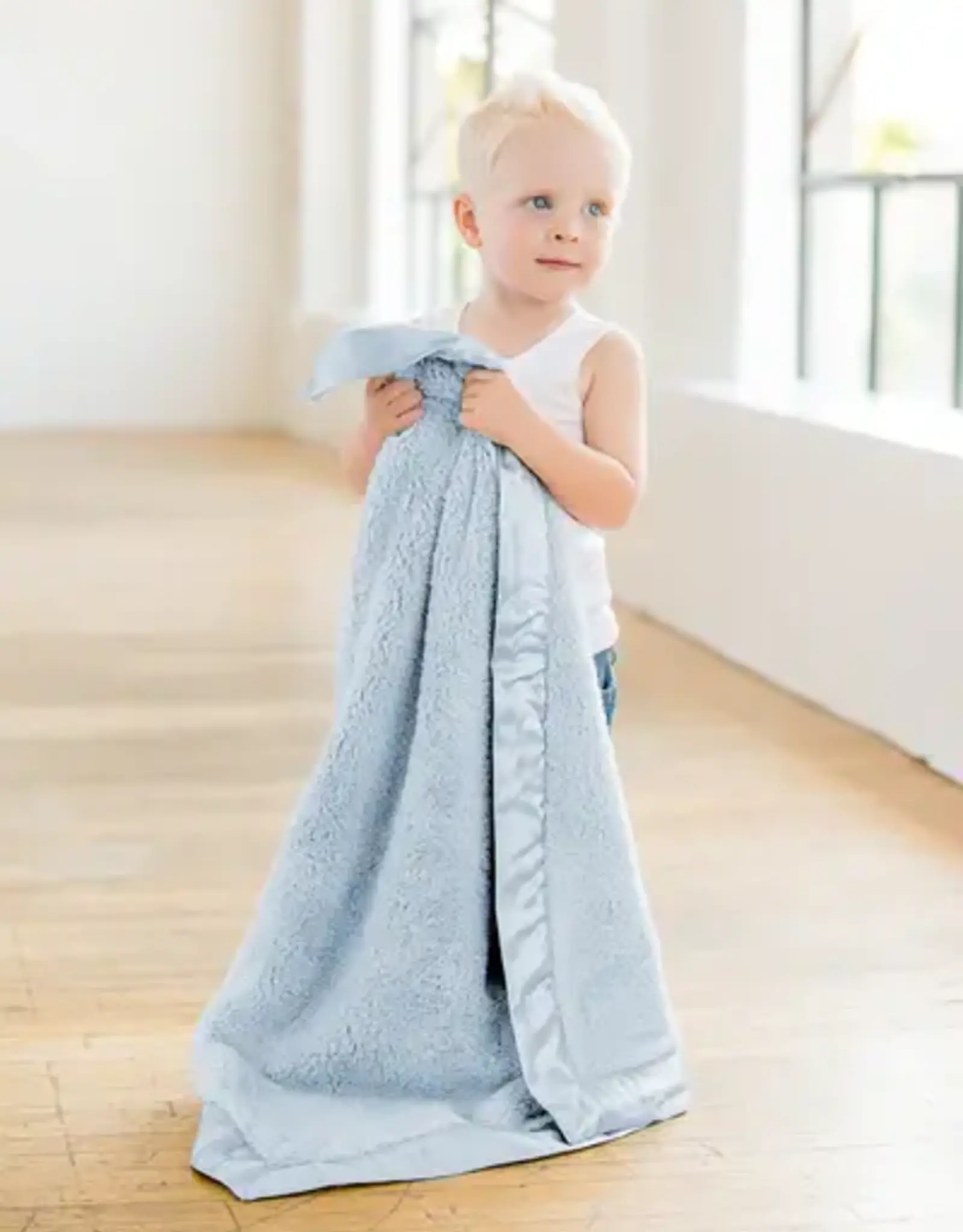 Little Giraffe Chenille Blanket Blue