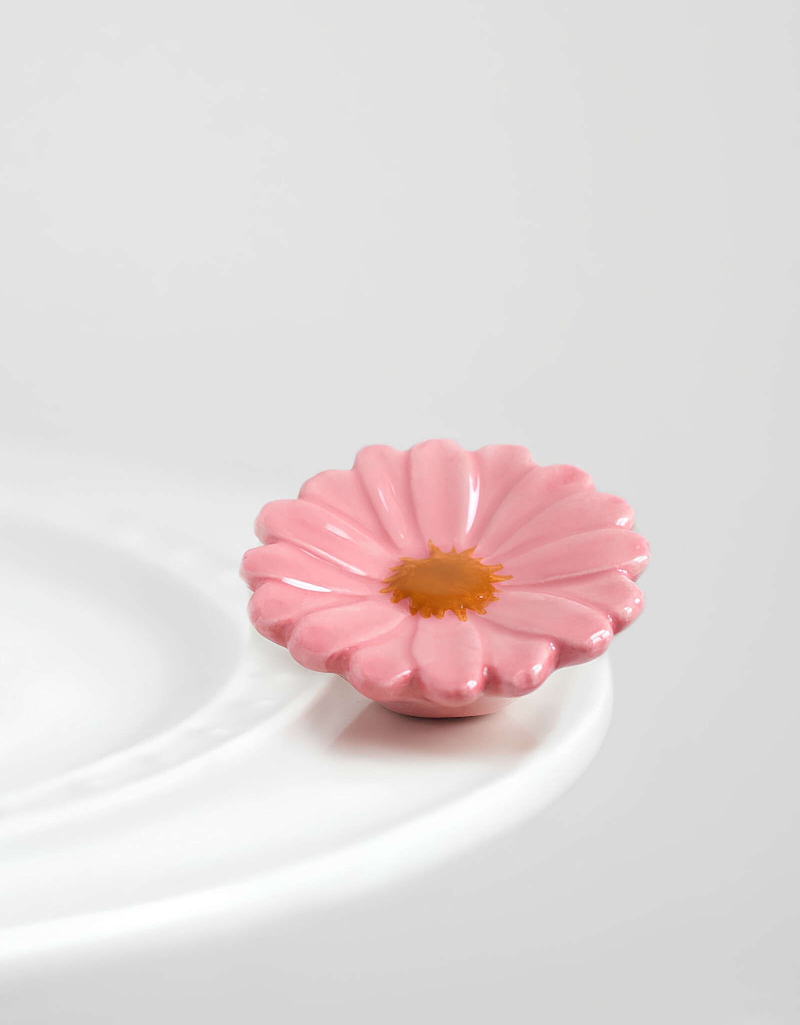 Nora Fleming Mini Flower Power Gerber Daisy