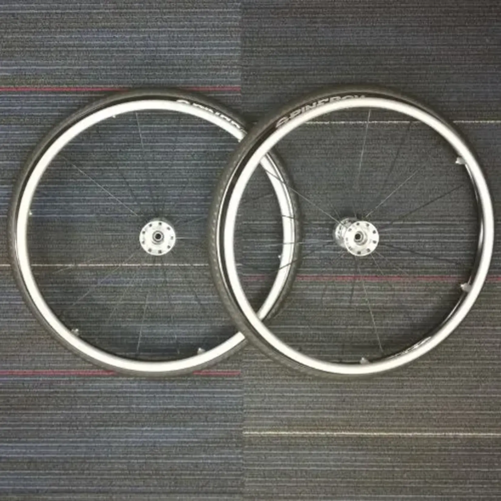 Pre-Owned Spinergy Spox Tire Assembly w/Handrims