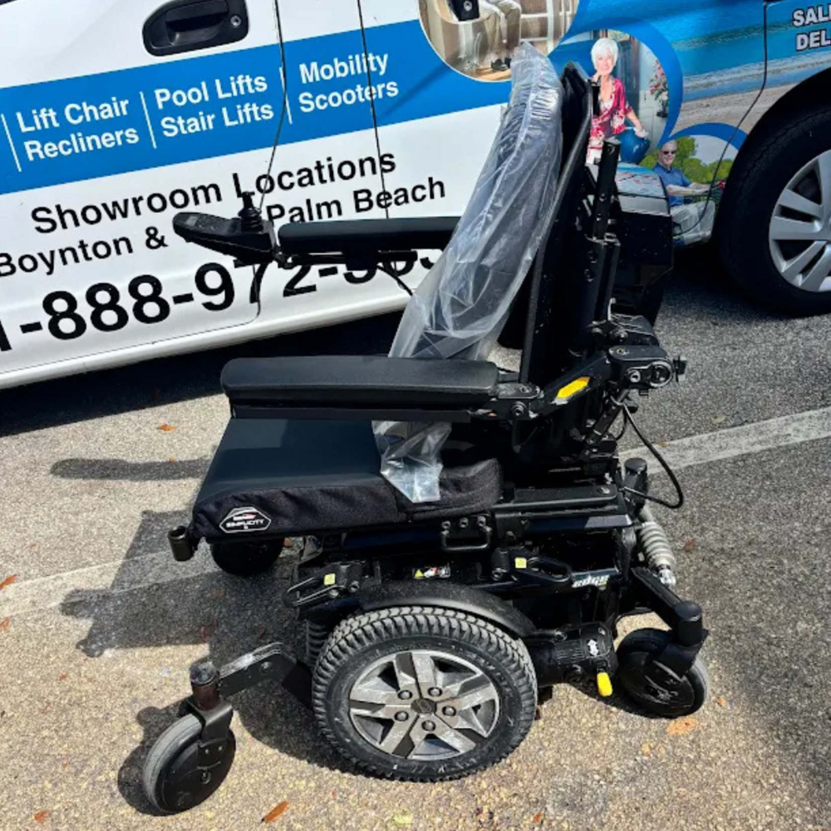 Pre-Owned Quantum Edge 2.0 Black w/Seat and Back Cushion