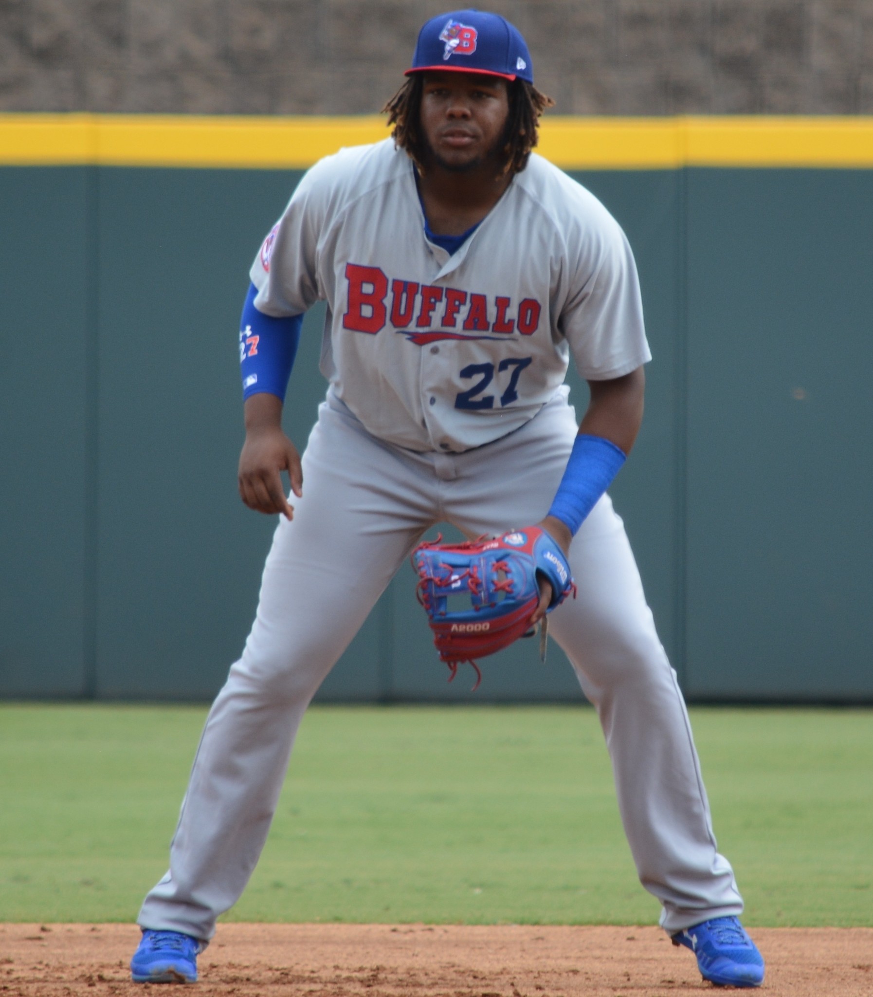 Vlad Guerrero Jr. wears father's Expos jersey to debut