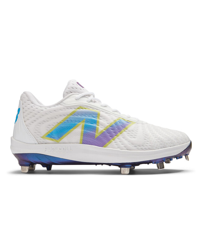 L4040 v7 Low Metal Baseball Cleats