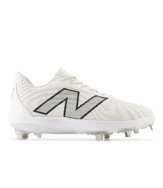 L4040 v7 Low Metal Baseball Cleats