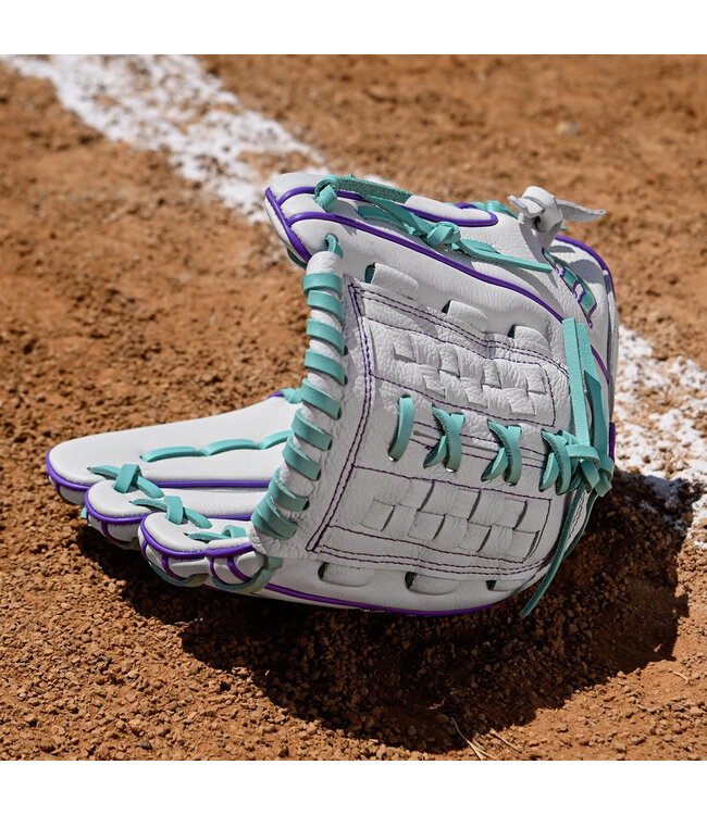 Wilson A500™ Siren™ 11.75” Youth Fastpitch Softball Glove