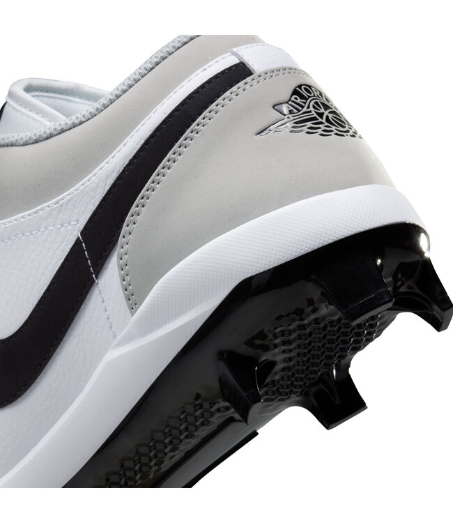 Nike Jordan 1 Retro MCS Low Baseball Cleats