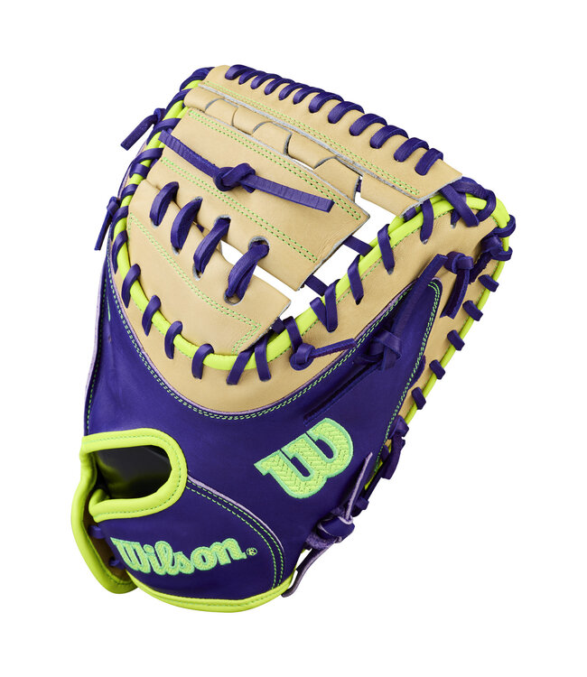 Wilson A2000 Spring 2026 FPCM23 34” Fastpitch Catcher’s Mitt