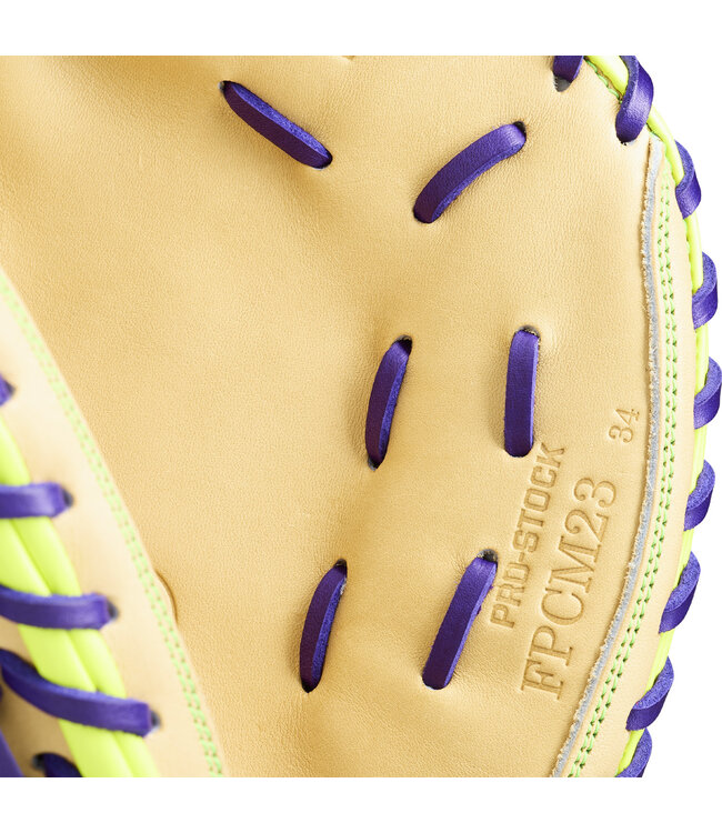 Wilson A2000 Spring 2026 FPCM23 34” Fastpitch Catcher’s Mitt