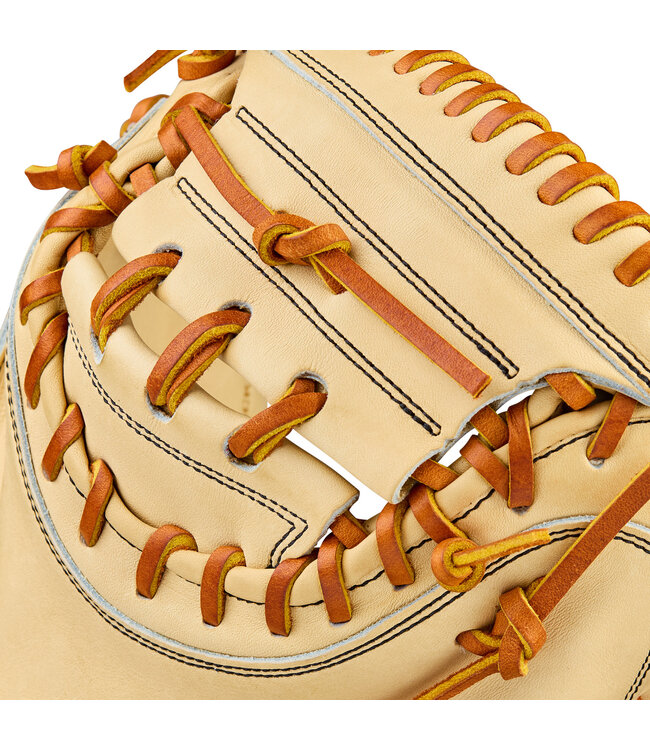 Wilson A2000 Classic  PF33 33'' Catcher's Baseball Glove