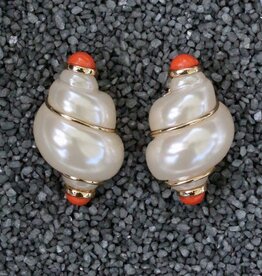 Jewelry VCExclusives: Conch Shell w/Coral and Gold