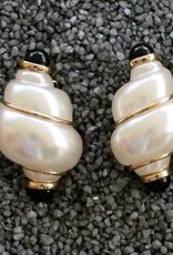 Jewelry VCExclusives: Conch Shell w/ Black and Gold
