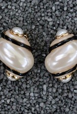Jewelry VCExclusives: Shell with Black