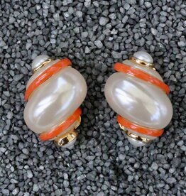 Jewelry VCExclusives: Shell with Coral