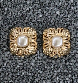 Jewelry VCExclusives: Margot Gold with Pearl