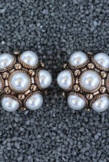Jewelry VCExclusives: Dottie Pearl Cluster