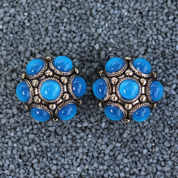 Jewelry VCExclusives: Dottie Blue Cluster