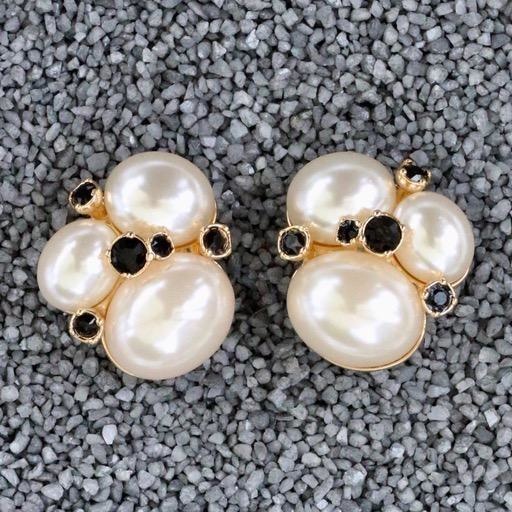jewelry VCExclusives: Three Large Stones w/Pearl<br />
Black Stones