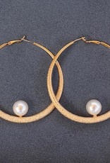 Jewelry VCExclusives: Gold Loop Pearl Pierced