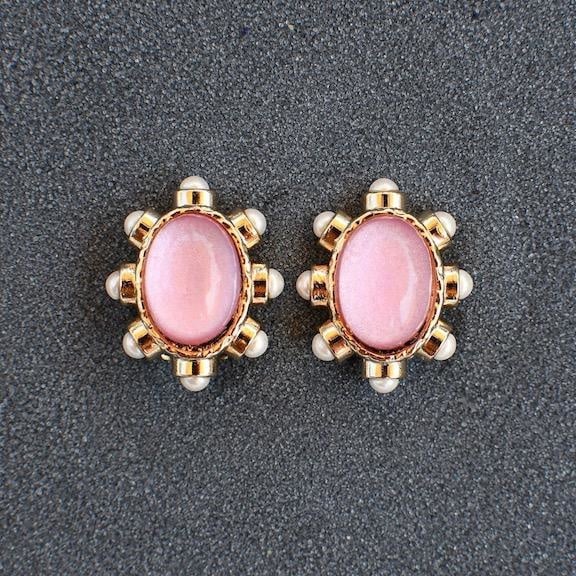 Jewelry VCExclusives: Diane Pink Clip
