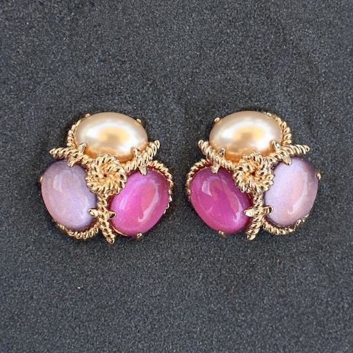 jewelry VCExclusives: Robin Pearl Dk Pink Lav Clip
