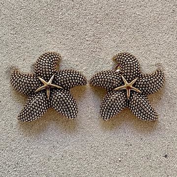 Jewelry VCExclusives: Double Starfish in Gold