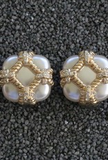 Jewelry VCExclusives: Zinnia Pearl & Gold