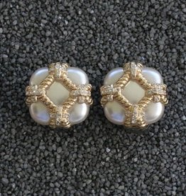 Jewelry VCExclusives: Zinnia Pearl & Gold