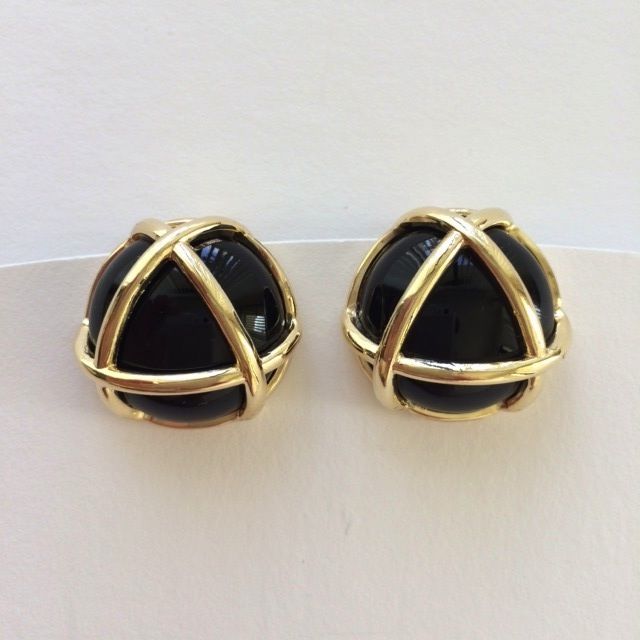 Jewelry VCExclusives: Gold Triangle / Black
