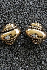 Jewelry VCExclusive: Gold Shell