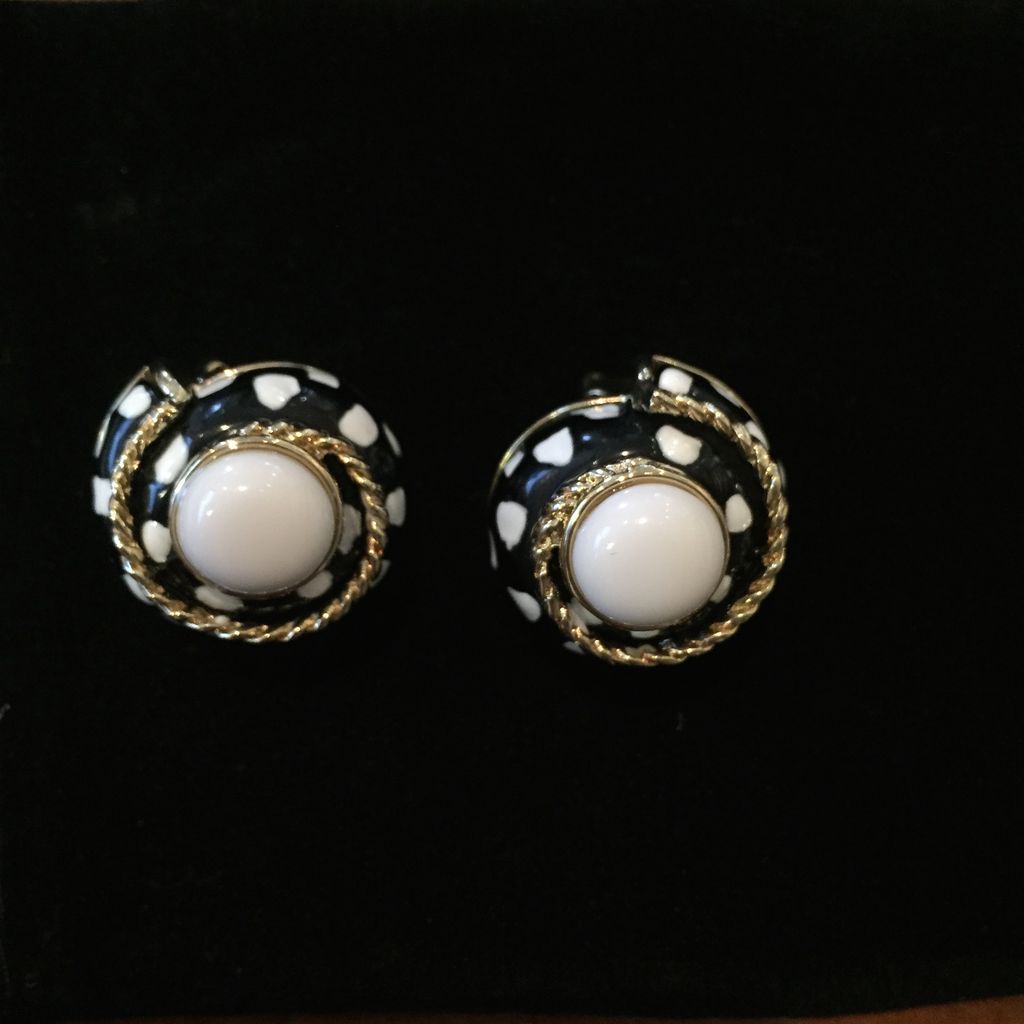 Jewelry VCExclusives: Spotted Black & Cable Swirls w/Ivory Center