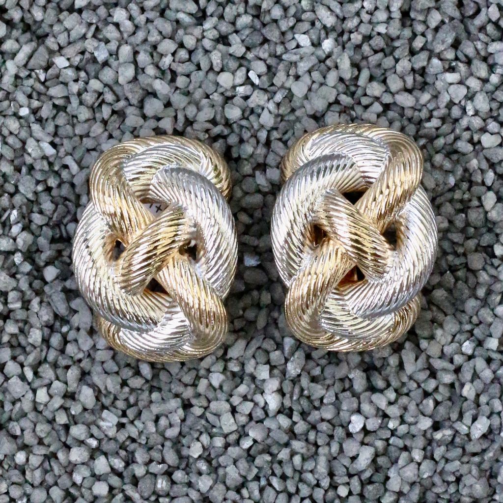 jewelry VCExclusives: Knot Swirl Gold & Silver