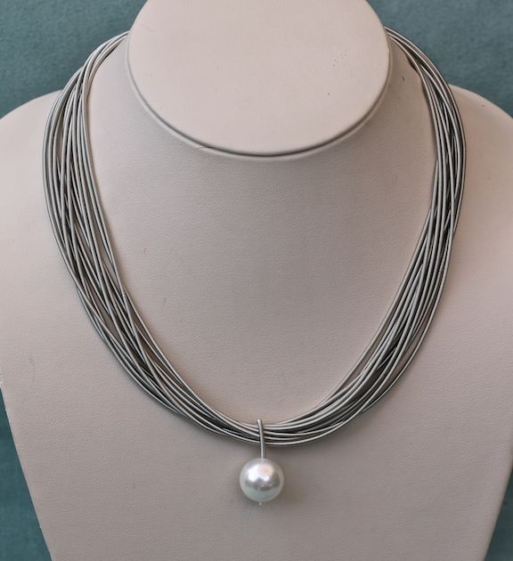 Jewelry VCExclusives: Single Pearl Drop With  Grey