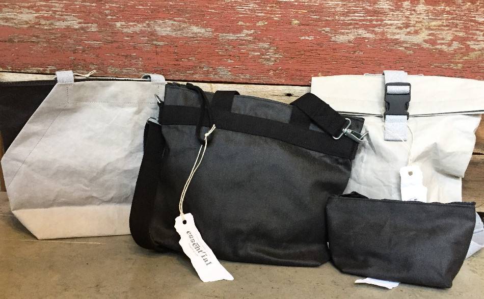 Essent'ial Bags