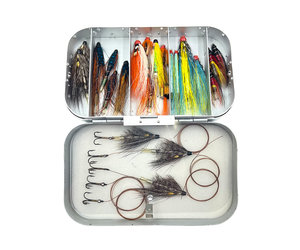 Used Wheatley Dry Fly Box | Vintage Fly Box | Urban Angler