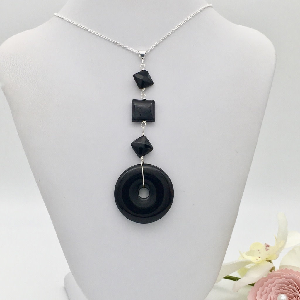 St1475 18 Onyx Necklace Grekka