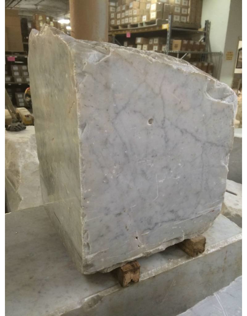 Stone 670lb Carrara Bianco blue/gray 21x21x17 #341015