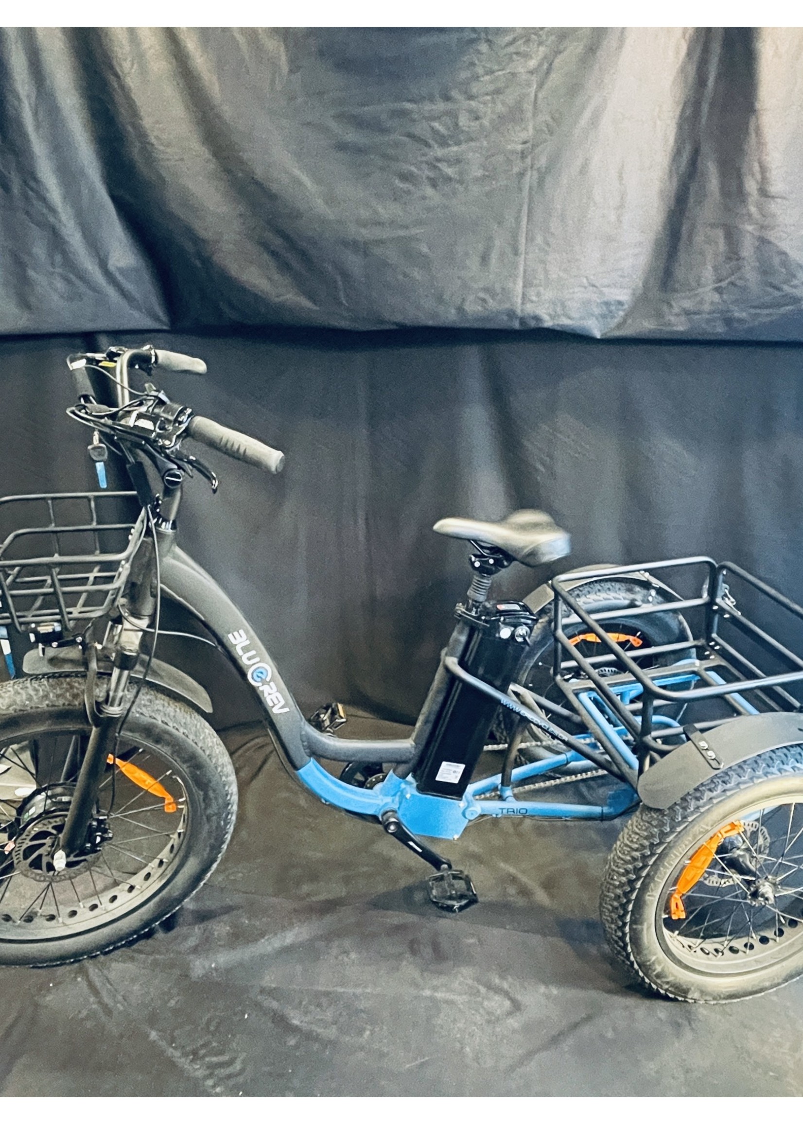 BlueRev Trio vélo tricycle  +$700 Battery Option: 21Ah Battery (100-140KM)