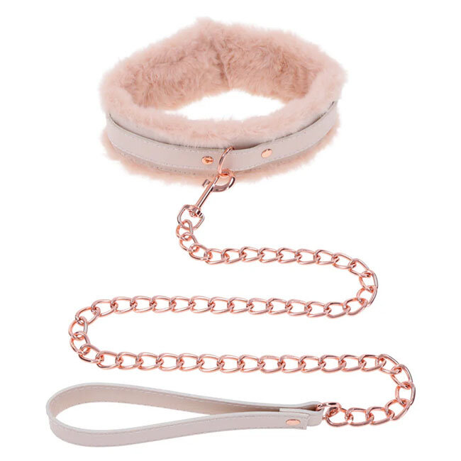 Peaches 'N Creame Fur Collar and Leash