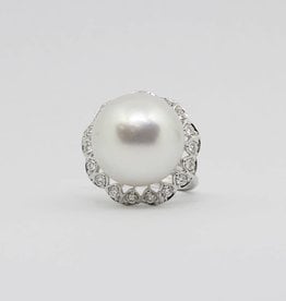 American Jewelry 18k White Gold .58ctw-Dia 16mm South Sea Pearl & Diamond Ladies Ring