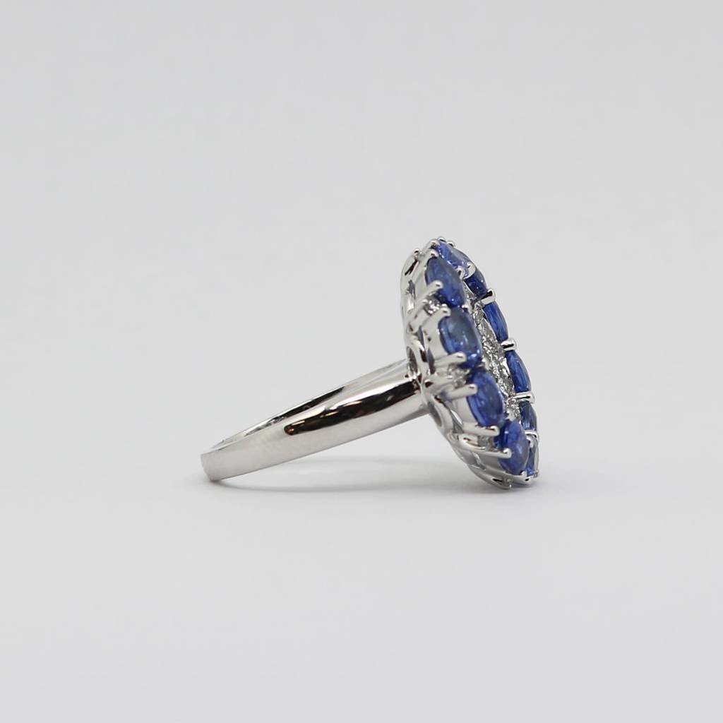 American Jewelry 14k White Gold Ladies Ring with 4.25ctw Oval Blue Sapphires & 1.21ctw Diamonds