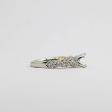 American Jewelry 14k White & Yellow Gold .38ctw Round Brilliant Diamond Semi Mount Infinity Engagement Ring (Size 6.5)