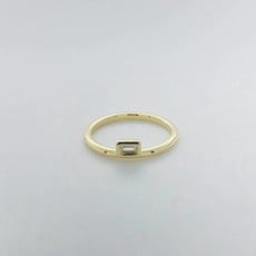 American Jewelry 14k Yellow Gold .15ct Baguette Diamond Asymmetrical Stackable Ring (size 7)