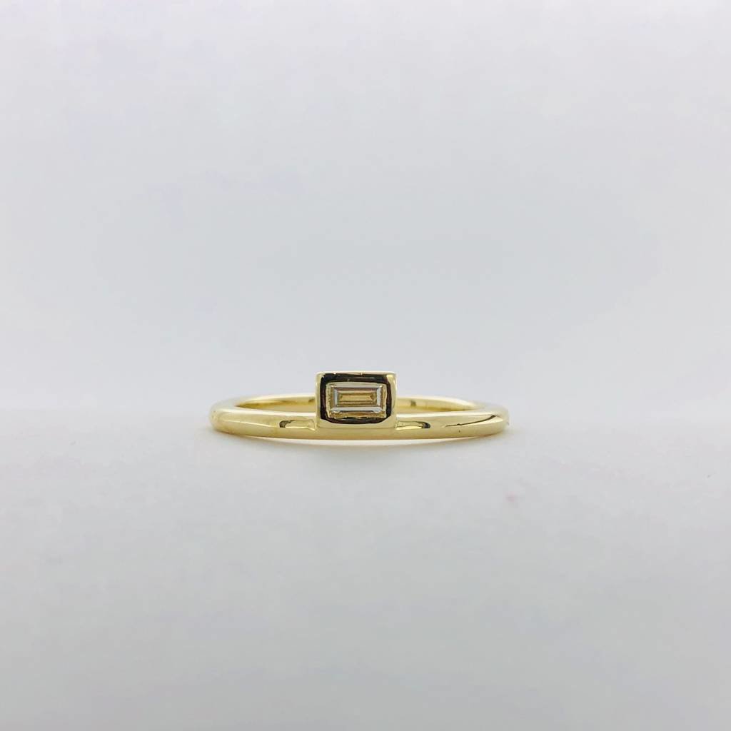 American Jewelry 14k Yellow Gold .15ct Baguette Diamond Asymmetrical Stackable Ring (size 7)