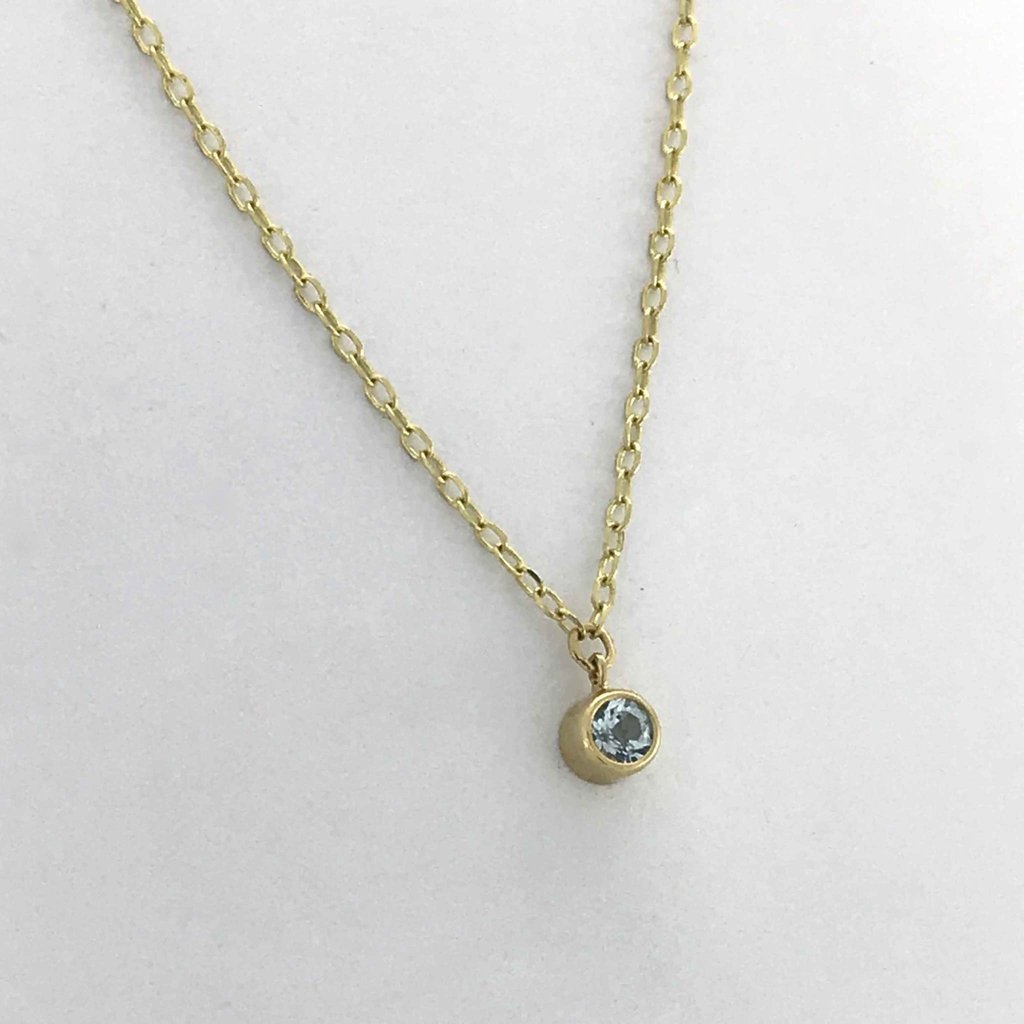 American Jewelry 14k Yellow Gold 3mm Aquamarine Micro Bezel Dangle Necklace (18")