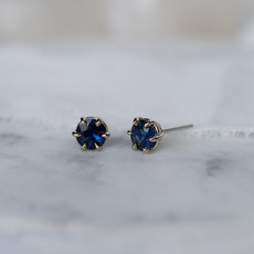 American Jewelry 14k White Gold 1.15ctw Blue Sapphire Stud Earrings