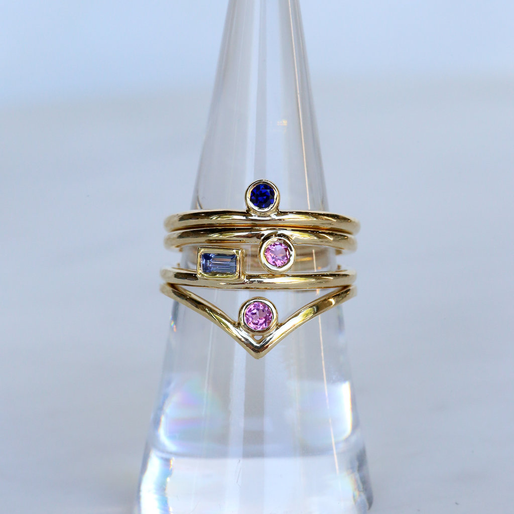 American Jewelry 14k Yellow Gold Pink Tourmaline Asymmetrical 3mm Bezel Stackable Ring (Size 6.5)