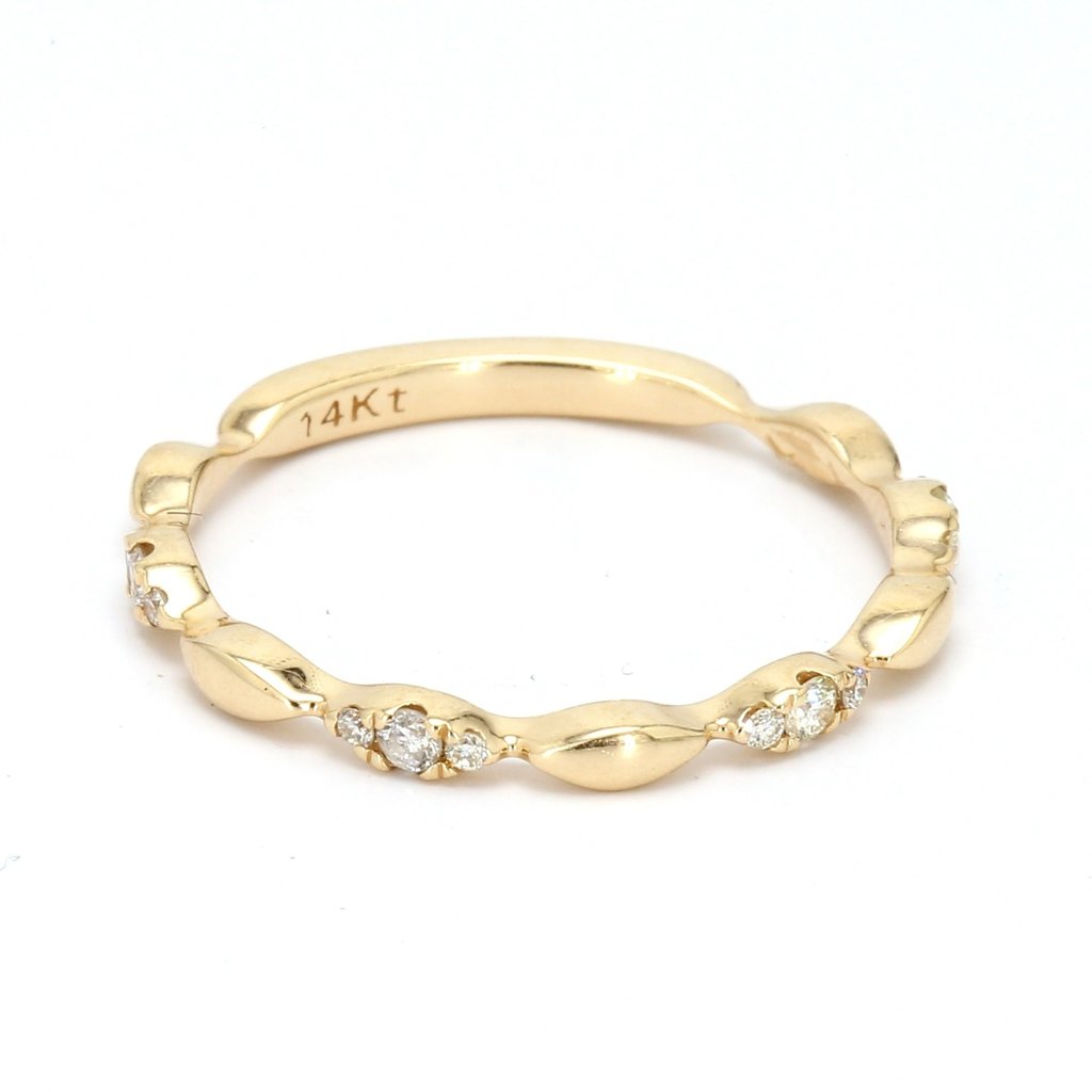 American Jewelry 14k Yellow Gold .14ctw Diamond Stackable Band (Size 7)