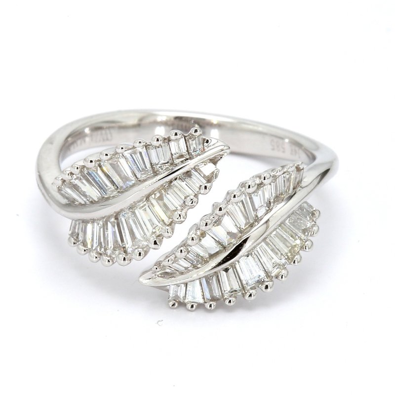 American Jewelry 14K White Gold 0.95ctw Baguette Leaf Wrap Ring (Size 6.5)